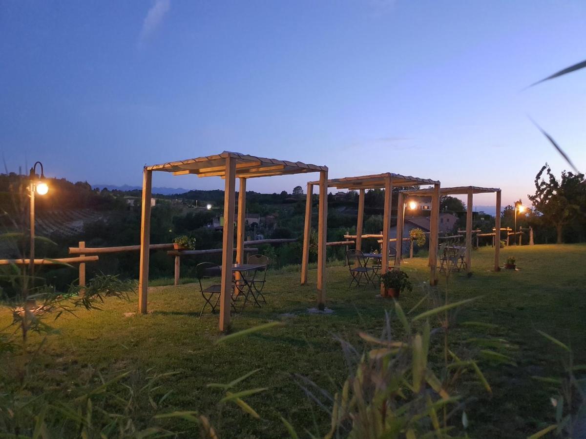 Cascina Brichat Alta Langa Serravalle delle Langhe ภายนอก รูปภาพ